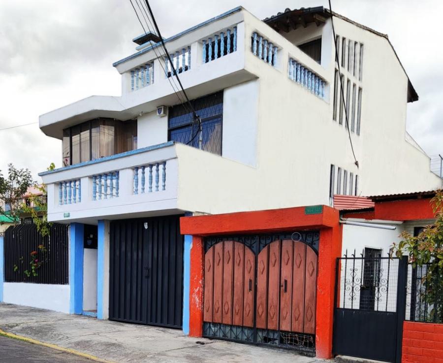 Foto Casa en Venta en Quito, Pichincha - U$D 175.000 - CAV33153 - BienesOnLine