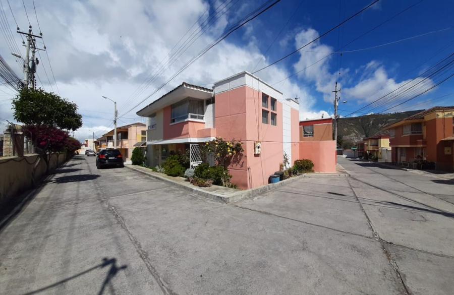 Foto Casa en Venta en Quito, Pichincha - U$D 60.000 - CAV38235 - BienesOnLine