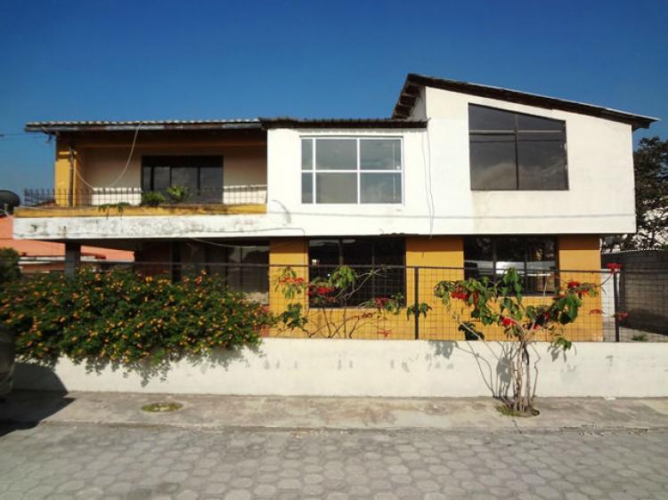 Foto Casa en Arriendo en CUMABYA, Quito, Pichincha - U$D 3.500 - CAA20326 - BienesOnLine