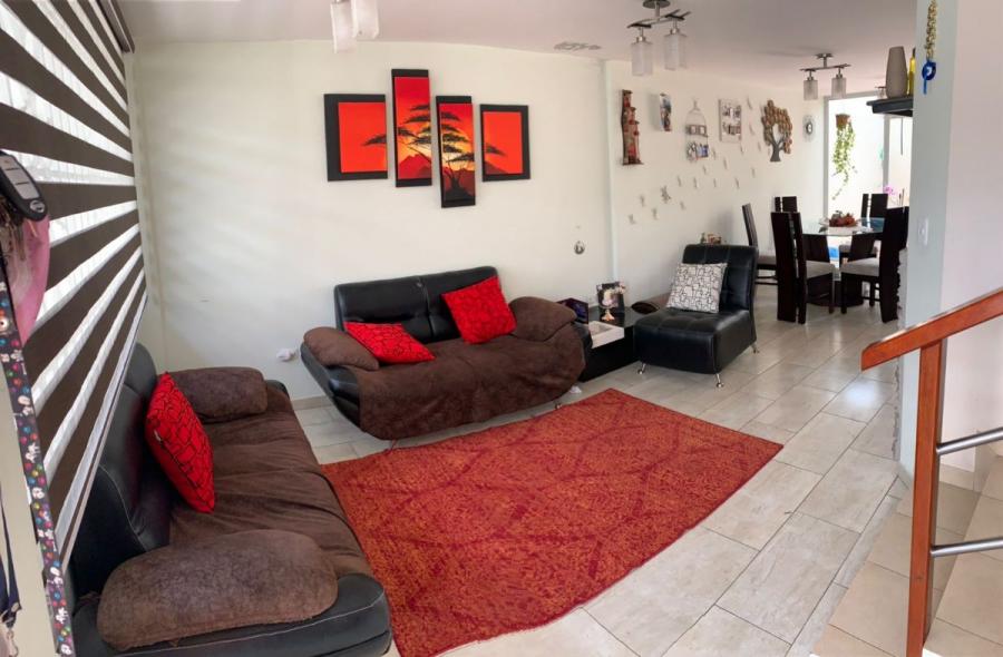 Foto Casa en Venta en San Isidro del Inca, Quito, Pichincha - U$D 122.000 - CAV35331 - BienesOnLine