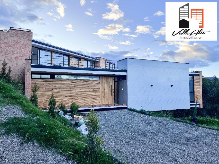 Foto Casa en Venta en Cojitambo, Cojitambo, Canar - U$D 220.000 - CAV34935 - BienesOnLine