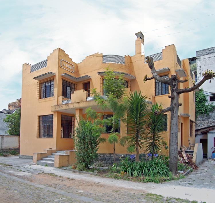 Foto Casa en Venta en San Blas, Quito, Pichincha - U$D 450.000 - CAV6874 - BienesOnLine