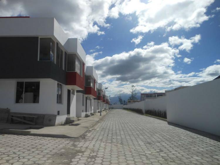 Foto Casa en Venta en Caranqui, Ibarra, Imbabura - U$D 72.000 - CAV17463 - BienesOnLine