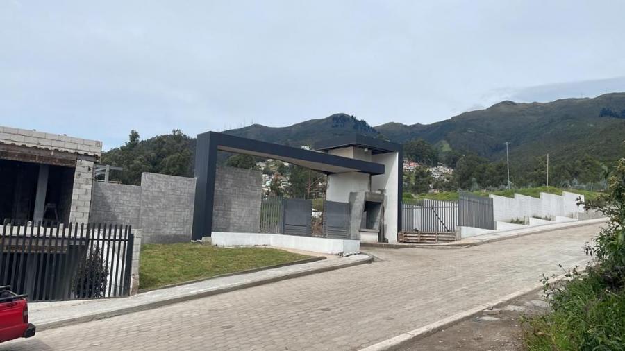 Foto Casa en Venta en San Carlos, Quito, Pichincha - U$D 78.000 - CAV37552 - BienesOnLine