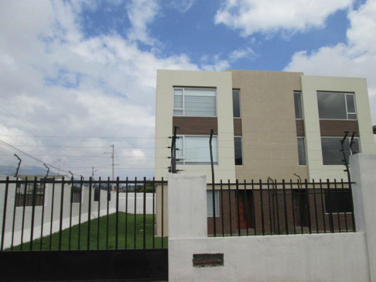 Foto Casa en Venta en Ambato, Tungurahua - U$D 135.500 - CAV15595 - BienesOnLine