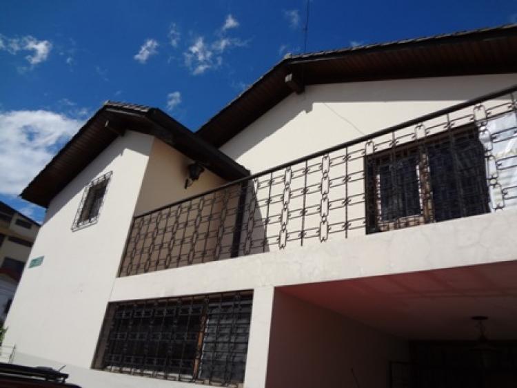 Foto Casa en Arriendo en LA CAROLINA, Quito, Pichincha - U$D 2.500 - CAA9057 - BienesOnLine