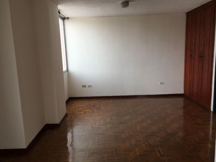 Foto Departamento en Venta en Colegio Aeronutico Quito, Pichincha - U$D 55.000 - DEV33111 - BienesOnLine