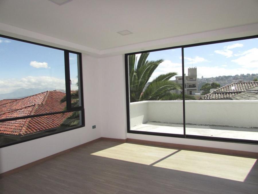 Foto Departamento en Venta en El Condado, Quito, Pichincha - U$D 136.201 - DEV30354 - BienesOnLine