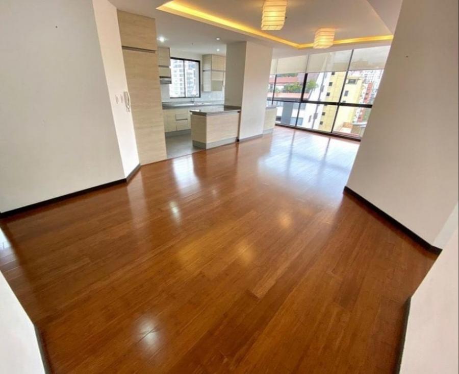 Foto Departamento en Venta en Bellavista, Quito, Pichincha - U$D 189.900 - DEV34224 - BienesOnLine