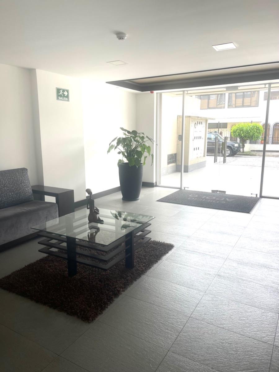 Foto Departamento en Venta en Rumipamba, Quito, Pichincha - U$D 205.000 - DEV37225 - BienesOnLine