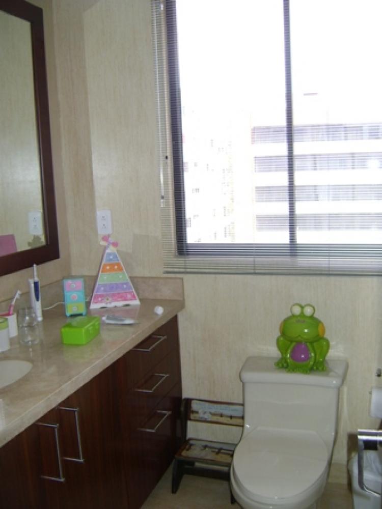 Foto Departamento en Arriendo en GONZALEZ SUAREZ, Quito, Pichincha - U$D 2.500 - DEA10165 - BienesOnLine