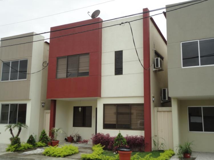 Foto Casa en Venta en Samborondn, Guayas - U$D 95.000 - CAV10885 - BienesOnLine