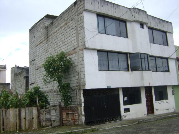 Foto Casa en Venta en LEONIDAS DOUBLES, Quito, Pichincha - U$D 84.000 - CAV8688 - BienesOnLine