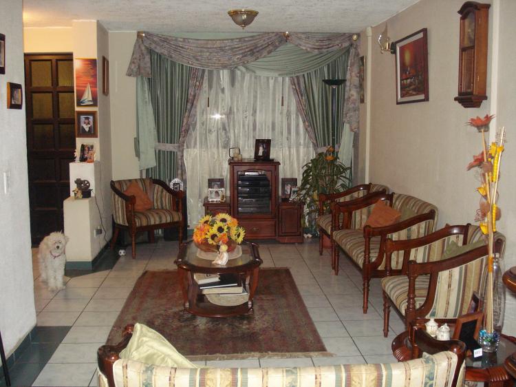 Foto Casa en Venta en La pampa, Villas de la Pampa, Quito, Pichincha - U$D 62.000 - CAV6813 - BienesOnLine