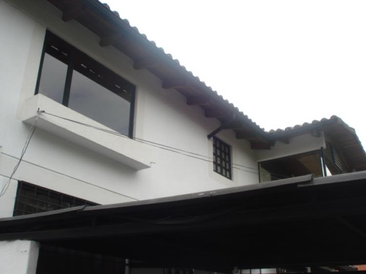 Foto Casa en Arriendo en LA CAROLINA, Quito, Pichincha - U$D 5.500 - CAA10577 - BienesOnLine