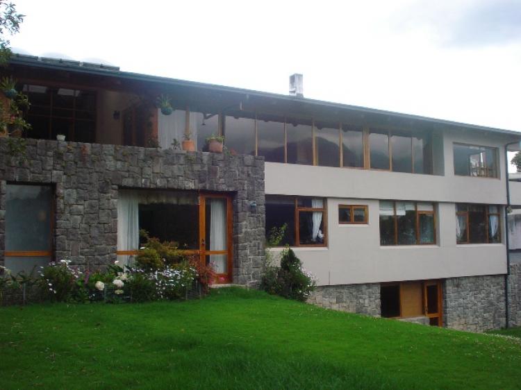 Foto Casa en Arriendo en BELLAVISTA, Quito, Pichincha - U$D 3.000 - CAA6076 - BienesOnLine