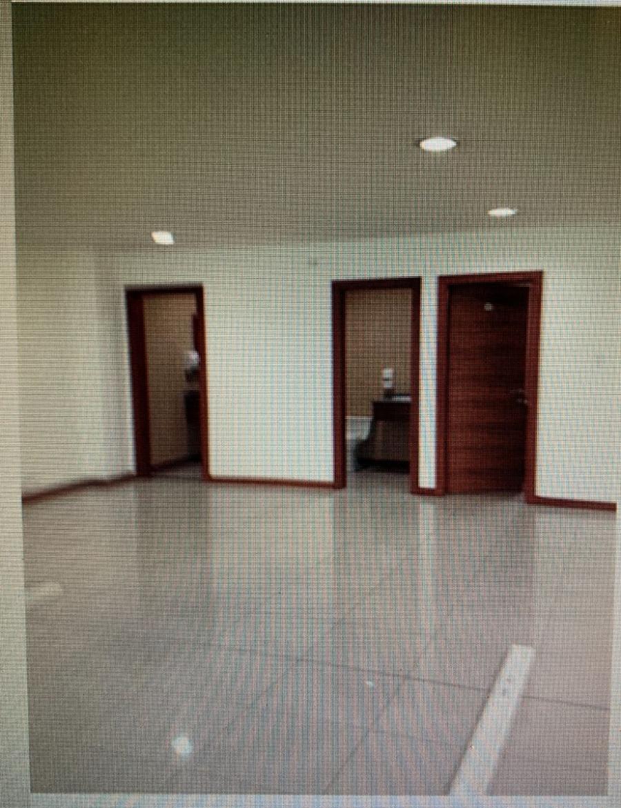 Foto Oficina en Arriendo en Quito, Pichincha - U$D 1.800 - OFA37667 - BienesOnLine