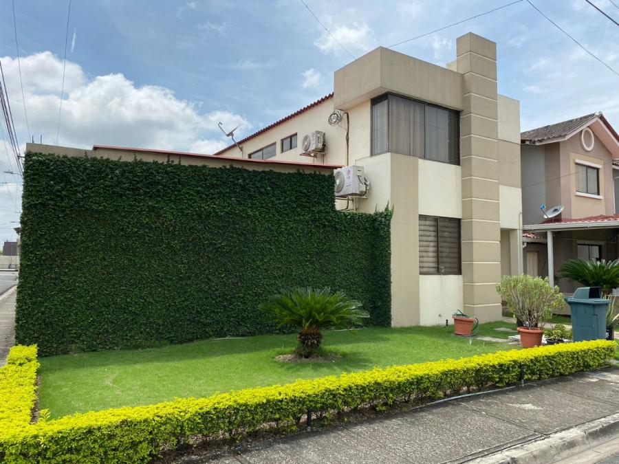 Foto Casa en Venta en LA AURORA, Daule, Guayas - U$D 172.000 - CAV37121 - BienesOnLine