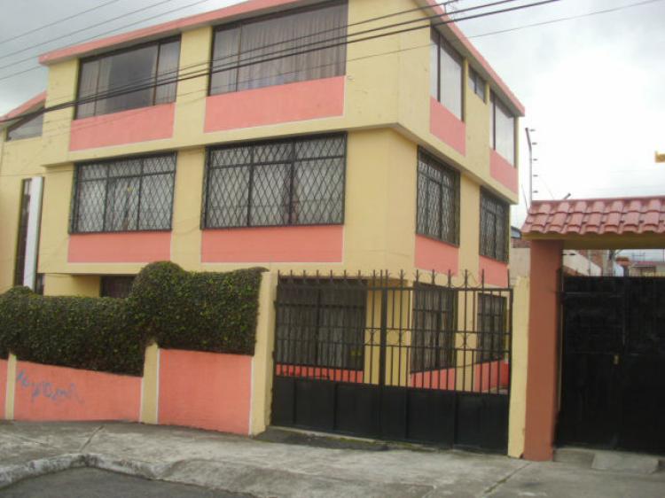Foto Casa en Venta en Ambato, Tungurahua - U$D 250.000 - CAV15594 - BienesOnLine