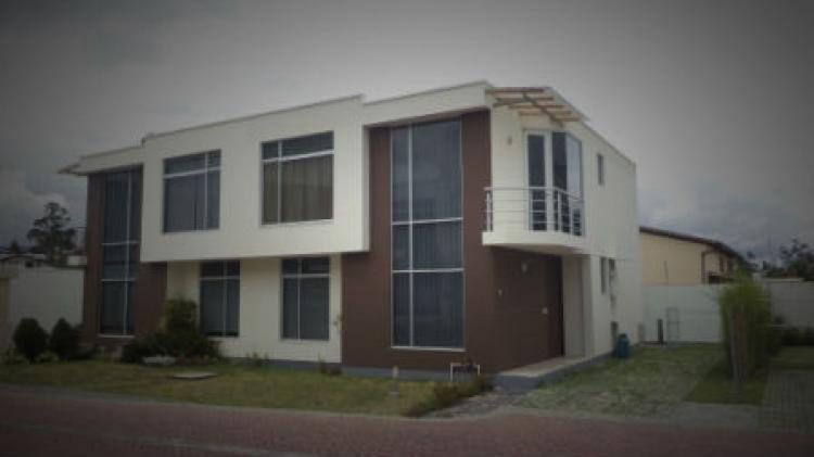 Foto Casa en Venta en TUMBACO, Quito, Pichincha - U$D 200.000 - CAV21250 - BienesOnLine