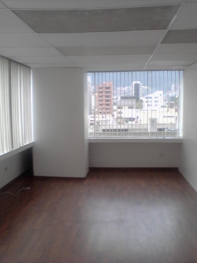 Foto Edificio en Arriendo en Quicentro, Quito, Pichincha - U$D 750 - A8129 - BienesOnLine