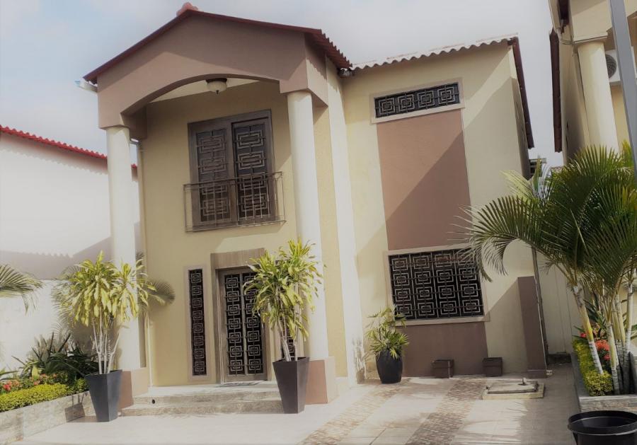 Foto Casa en Venta en LA AURORA, Guayaquil, Guayas - U$D 123.000 - CAV30607 - BienesOnLine