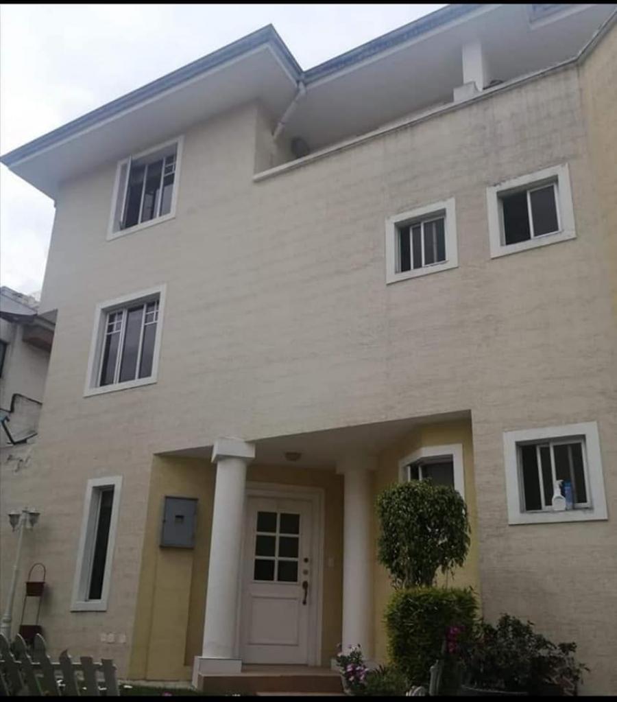 Foto Casa en Venta en Quito, Pichincha - U$D 137.000 - CAV36200 - BienesOnLine