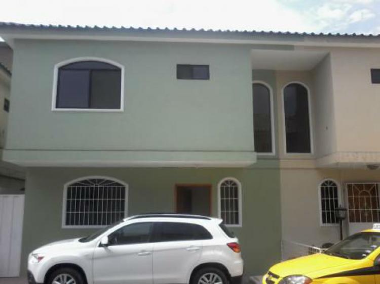 Foto Casa en Venta en Guayaquil, Guayas - U$D 90.000 - CAV15887 - BienesOnLine