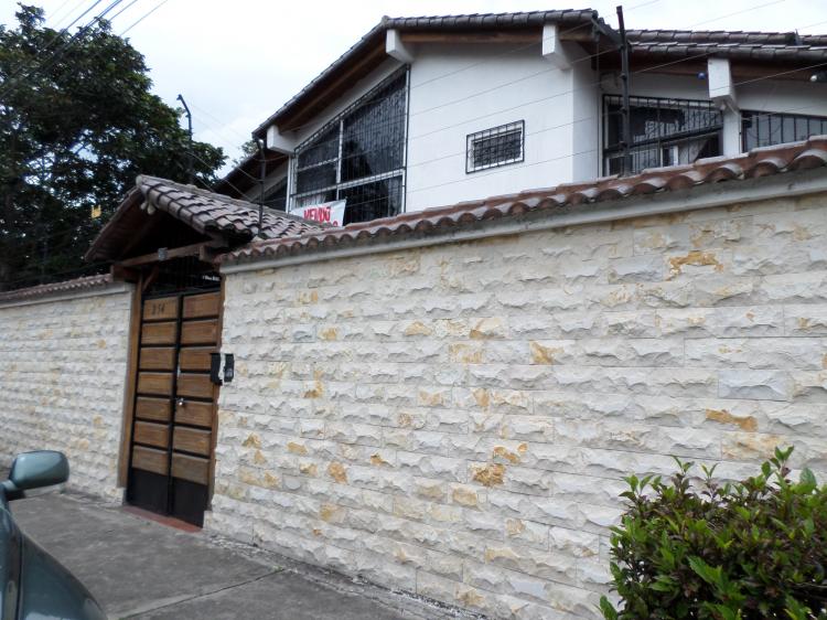 Foto Casa en Venta en Rumiahui, Pichincha - U$D 350.000 - CAV26742 - BienesOnLine