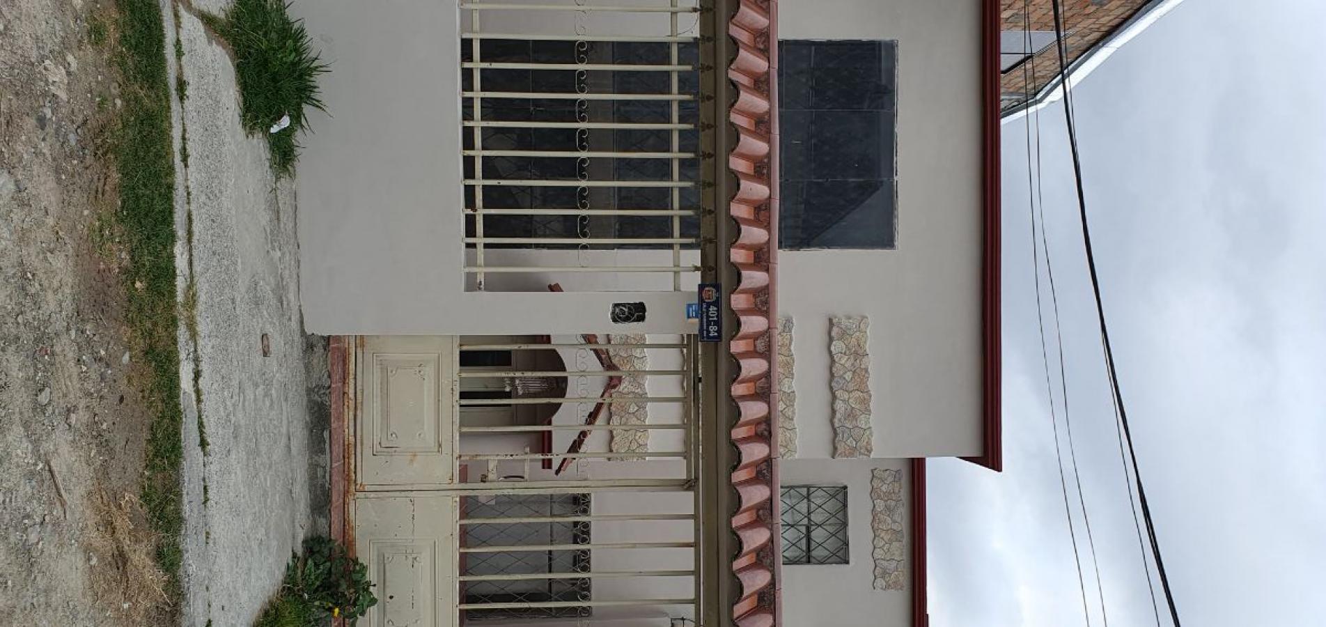 Foto Casa en Venta en Sucre, Loja, Loja - U$D 63.000 - CAV36024 - BienesOnLine