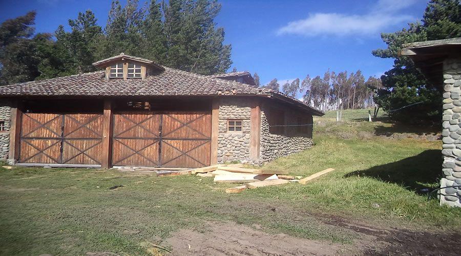 Foto Hacienda en Venta en Cayambe, Pichincha - U$D 1.500.000 - HAV32198 - BienesOnLine