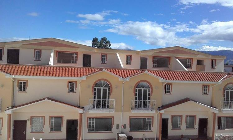 Foto Casa en Venta en San Rafael, Rumiahui, Pichincha - U$D 160.000 - CAV19753 - BienesOnLine
