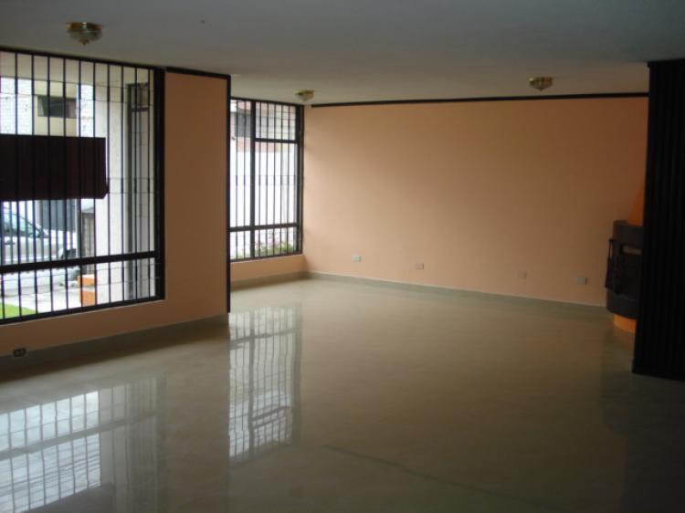 Foto Casa en Arriendo en EL BATAN, Quito, Pichincha - U$D 1.500 - CAA6748 - BienesOnLine