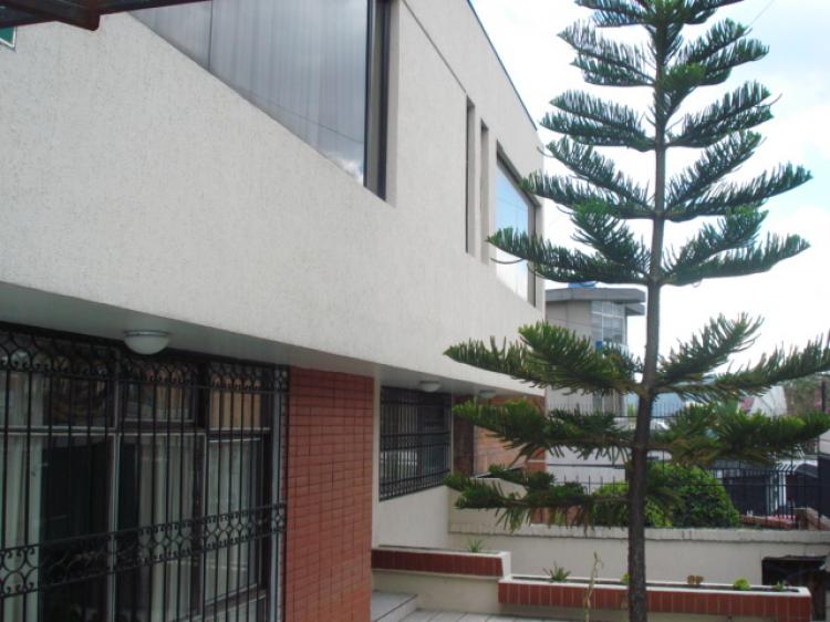 Foto Casa en Arriendo en RUMIPAMBA, QUITO, Pichincha - U$D 1.800 - CAA5542 - BienesOnLine