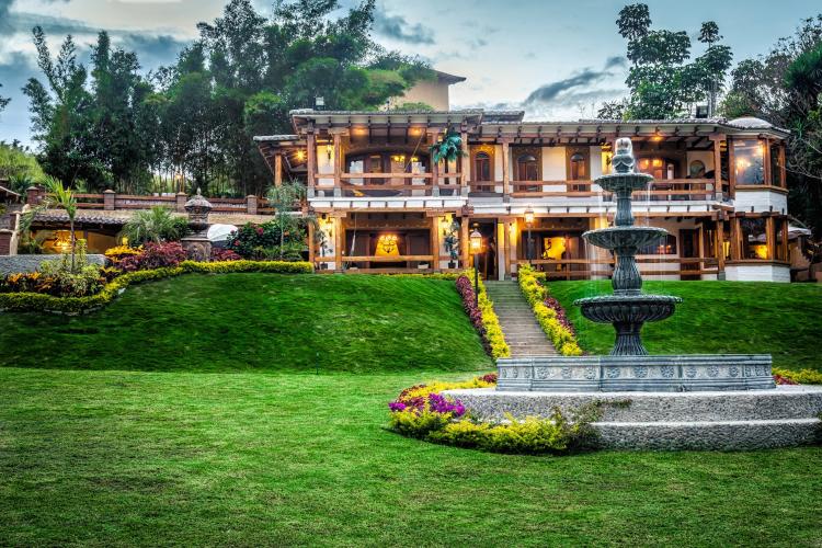Foto Casa en Venta en Vilcabamba, Loja, Loja - U$D 849.000 - CAV18508 - BienesOnLine