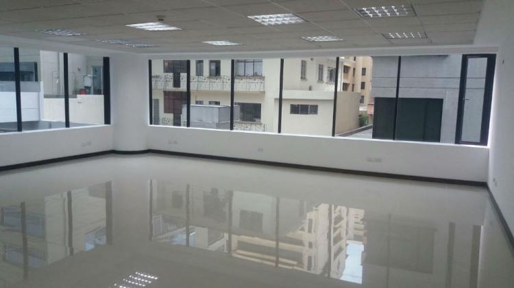 Foto Oficina en Arriendo en BENALCAZAR, Quito, Pichincha - U$D 700 - OFA21303 - BienesOnLine