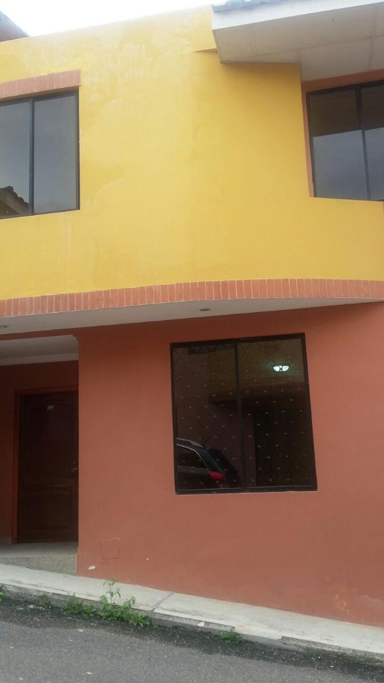 Foto Casa en Venta en Sucre, Loja, Loja - U$D 79.000 - CAV22356 - BienesOnLine
