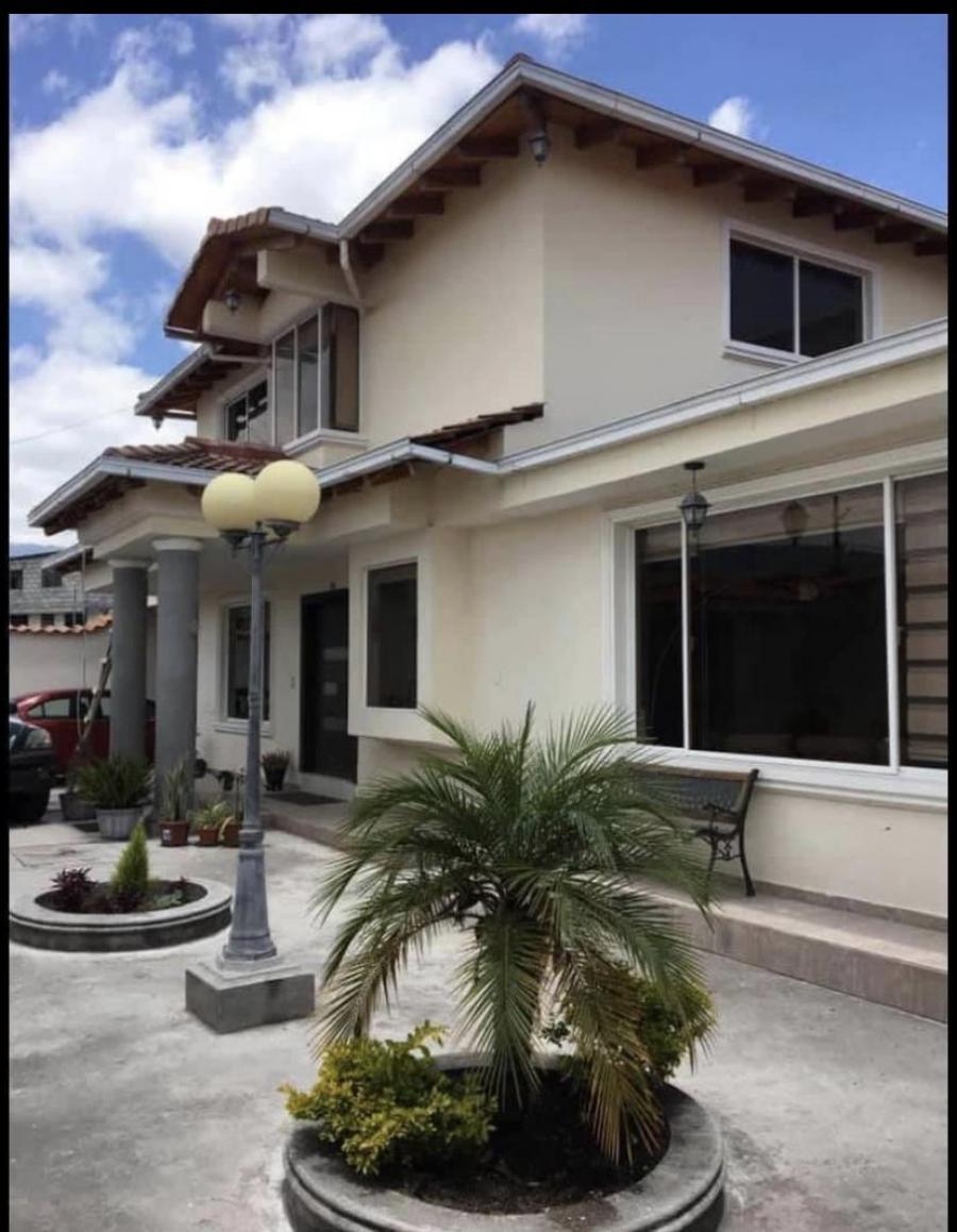 Foto Casa en Venta en Imbabura-Ibarra, Ibarra, Imbabura - U$D 240.000 - CAV36871 - BienesOnLine