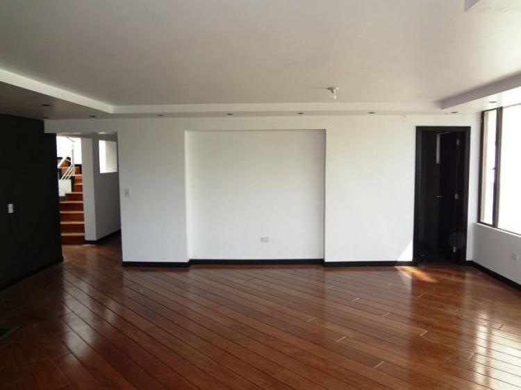 Foto Departamento en Venta en BENALCAZAR, Quito, Pichincha - U$D 219.900 - DEV21196 - BienesOnLine