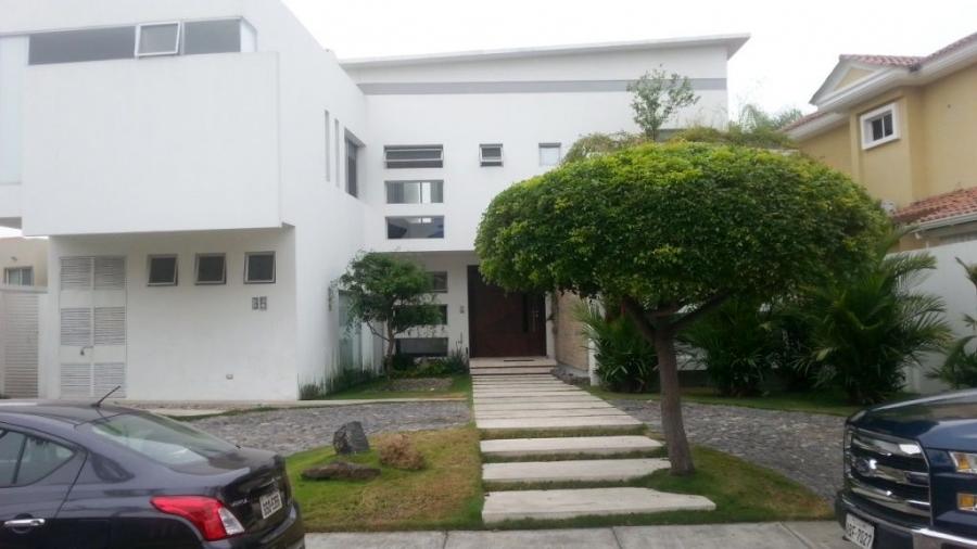 Foto Casa en Venta en SAMBORONDON, Guayaquil, Guayas - U$D 410.000 - CAV30614 - BienesOnLine
