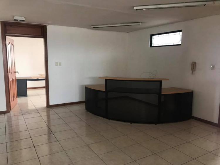Foto Oficina en Arriendo en Quito, Pichincha - U$D 2.300 - OFA26020 - BienesOnLine