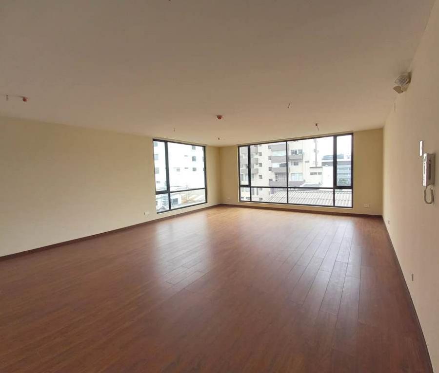 Foto Oficina en Arriendo en Quito, Pichincha - U$D 484 - OFA32992 - BienesOnLine