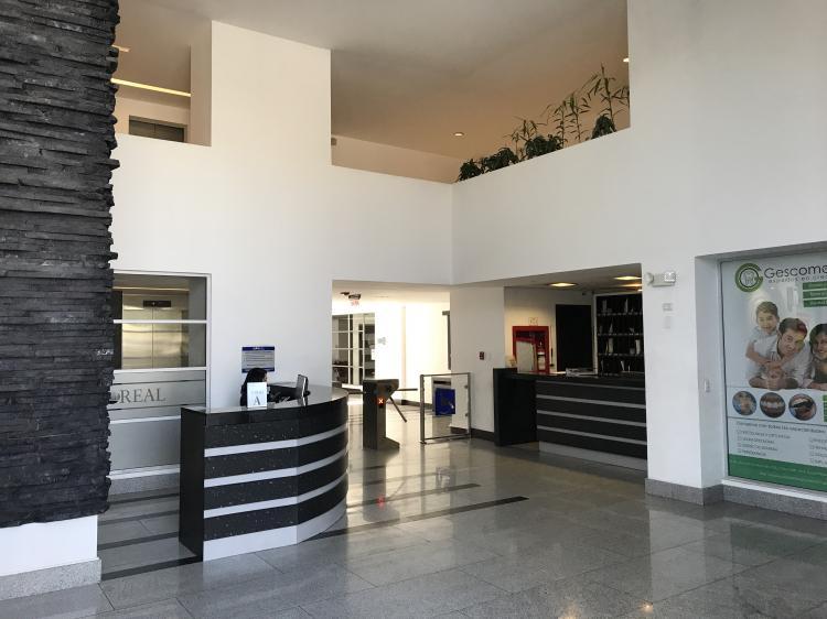 Foto Oficina en Venta en iaquito, Quito, Pichincha - U$D 79.900 - OFV27710 - BienesOnLine