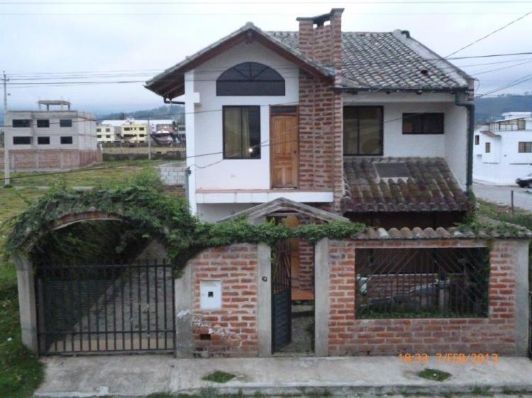 Foto Casa en Venta en Urb. Victor Cartagena, Cayambe, Pichincha - U$D 70.000 - CAV10559 - BienesOnLine