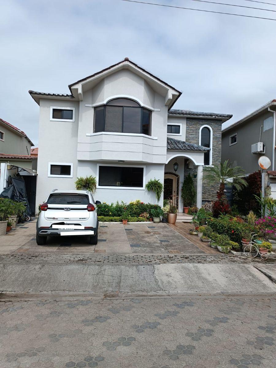 Foto Casa en Venta en Guayaquil, Guayas - U$D 239.000 - CAV38862 - BienesOnLine