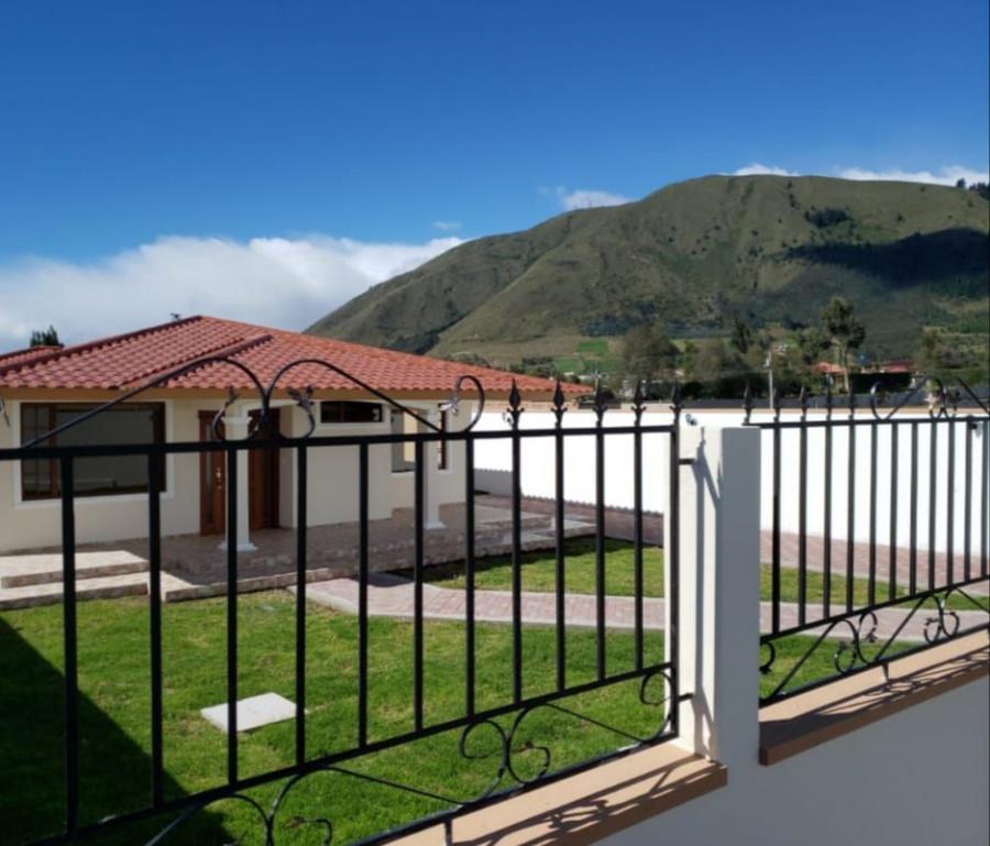 Foto Quinta en Venta en Belisario Quevedo, Latacunga, Cotopaxi - U$D 129.000 - QUV37301 - BienesOnLine