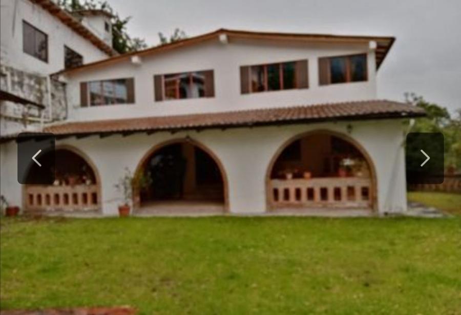 Foto Quinta en Venta en Tumbaco, Quito, Pichincha - U$D 1.200.000 - QUV37849 - BienesOnLine