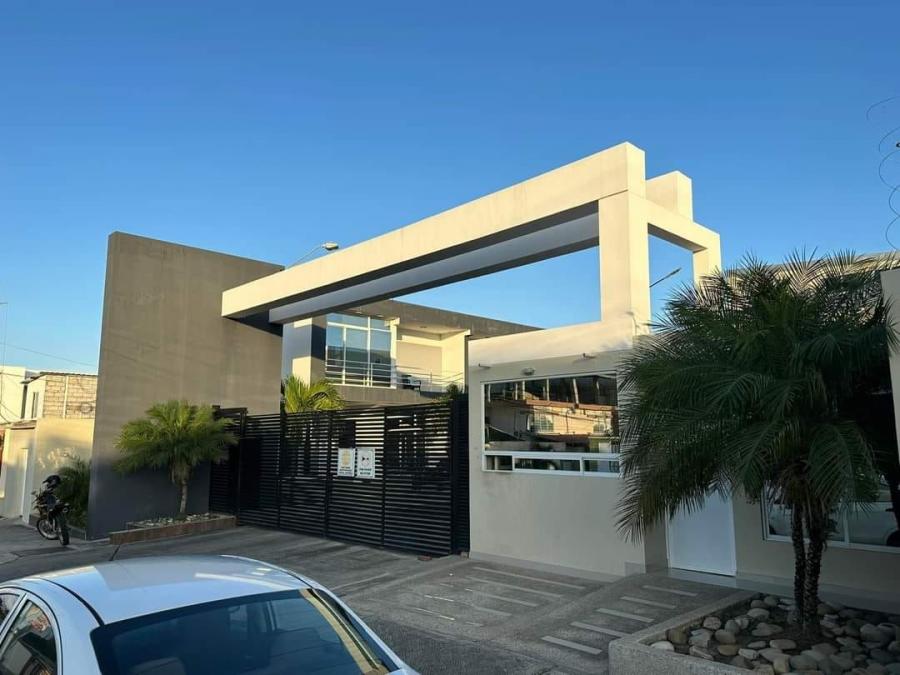 Foto Casa en Arriendo en Manta, Manabi - U$D 950 - CAA38064 - BienesOnLine