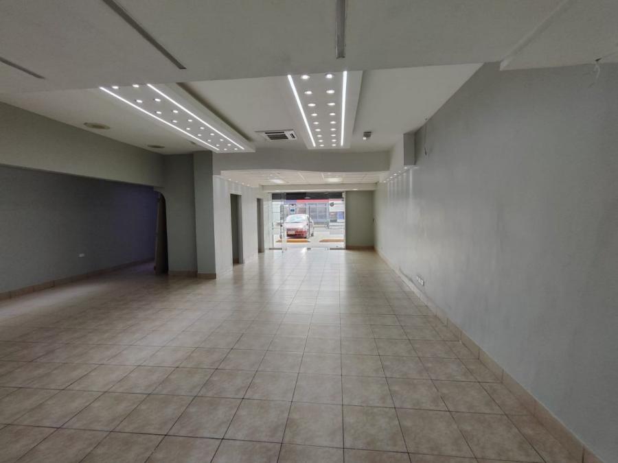 Foto Local en Arriendo en Quito, Pichincha - U$D 1.500 - LOA39582 - BienesOnLine