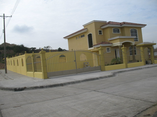 Foto Casa en Arriendo en Samborondn, Guayas - U$D 700 - CAA16845 - BienesOnLine